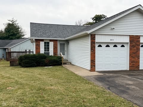 3853 S Laurel Court