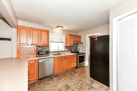 Photo of 529 Maple Lane, Brownsburg, IN
