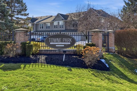 Photo of 2380 Colfax Lane, Indianapolis, IN