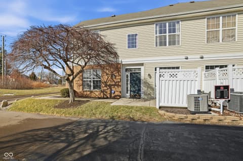Photo of 2380 Colfax Lane, Indianapolis, IN