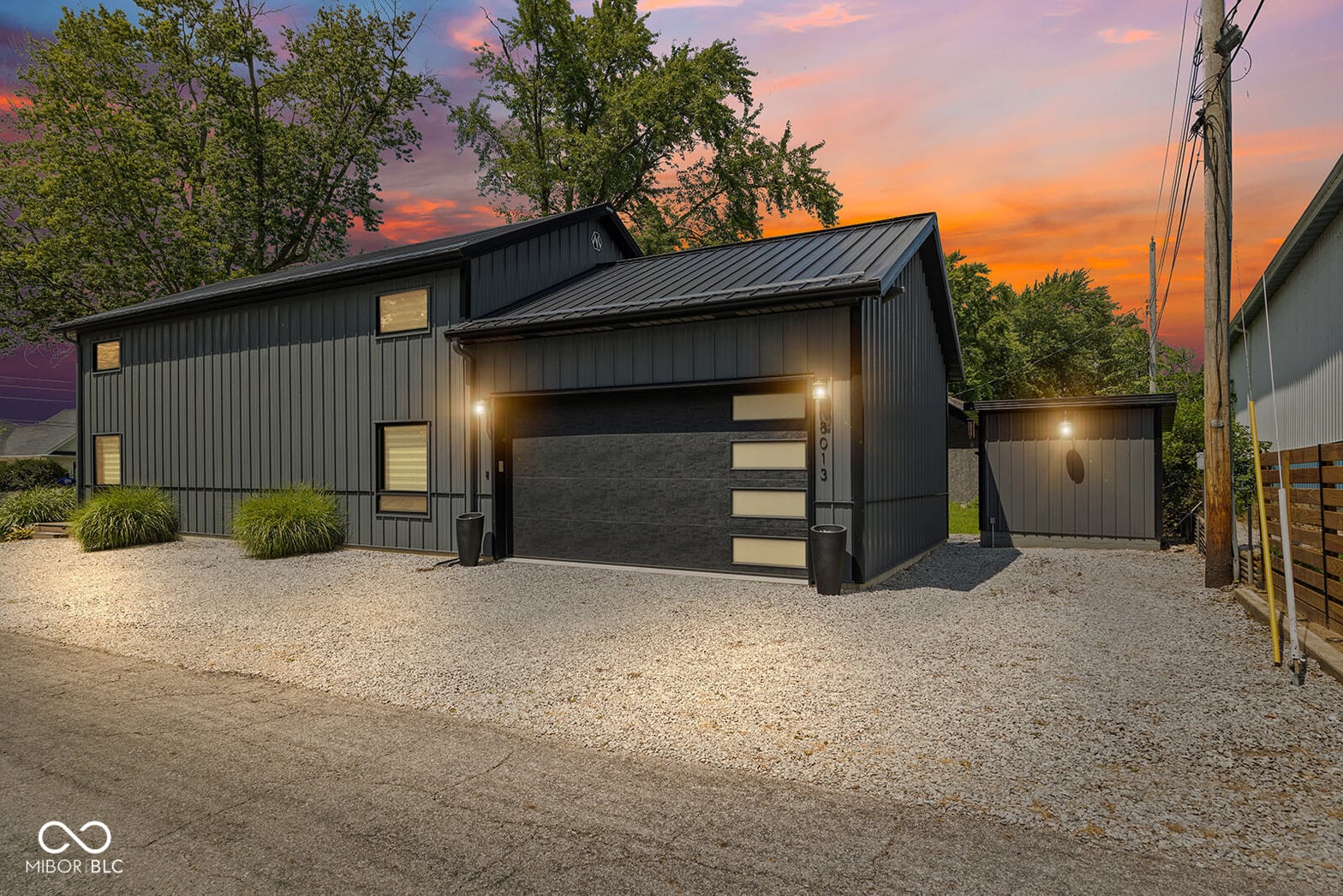 Front exterior at 8013 N Frazer Beach Drive, Monticello, IN