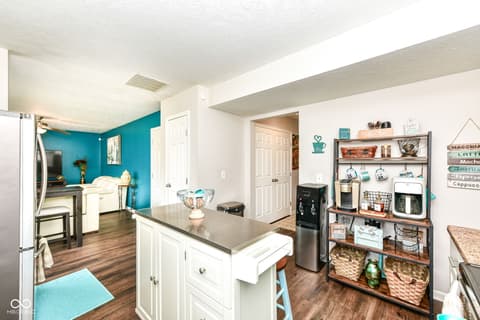 Photo of 10626 E Creekside Woods Drive, Indianapolis, IN