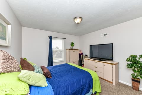 Photo of 10626 E Creekside Woods Drive, Indianapolis, IN