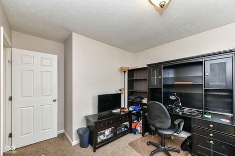 Photo of 10626 E Creekside Woods Drive, Indianapolis, IN