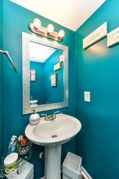 Photo of 10626 E Creekside Woods Drive, Indianapolis, IN