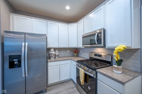 Photo of 1565 Sadler Way, Avon, IN