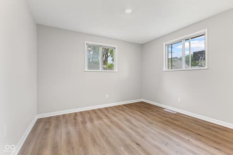 Photo of 111 W Southern Avenue, Indianapolis, IN
