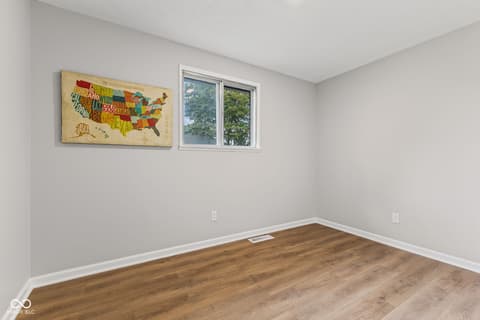 Photo of 111 W Southern Avenue, Indianapolis, IN