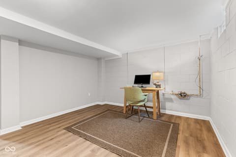 Photo of 111 W Southern Avenue, Indianapolis, IN
