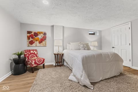 Photo of 111 W Southern Avenue, Indianapolis, IN