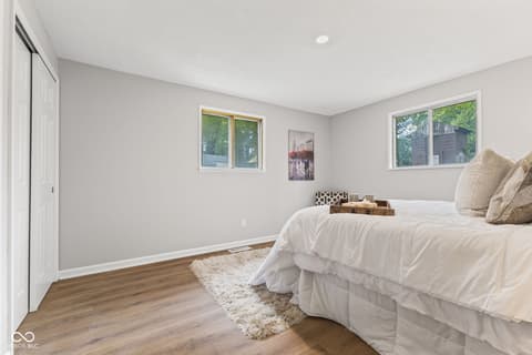 Photo of 111 W Southern Avenue, Indianapolis, IN