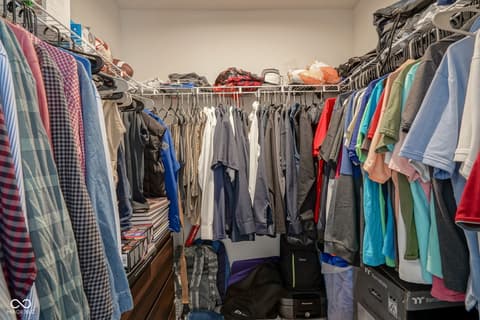 Walk In Closets — 874 Black Rock Circle, Lebanon, IN