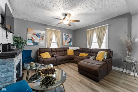 Photo of 345 Congress Avenue, Indianapolis, IN
