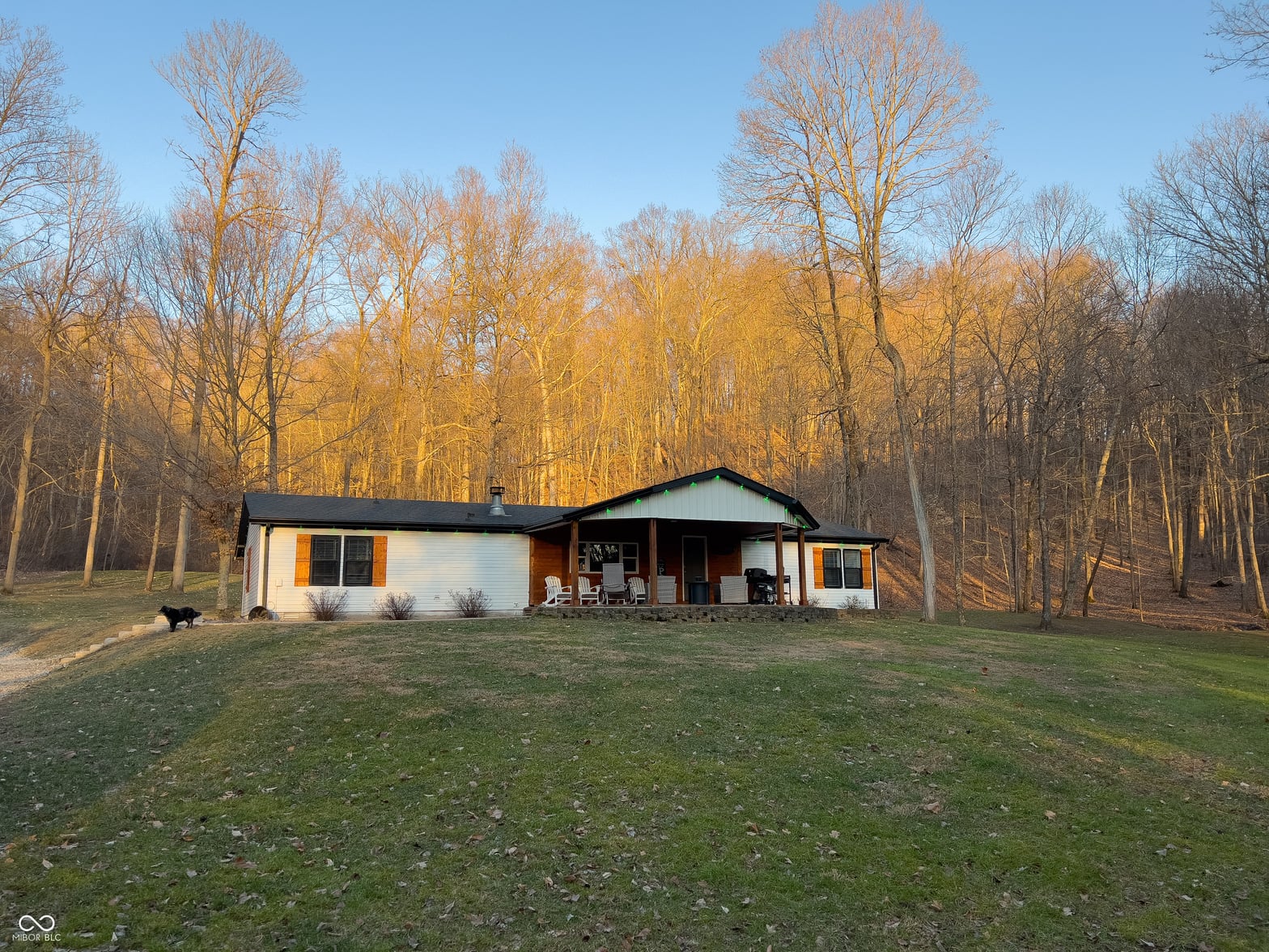 Front exterior at 949 S Graveyard Road, Paragon, IN