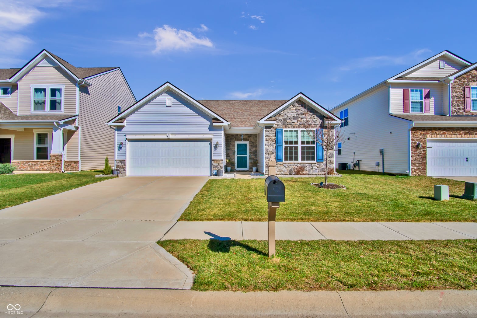 Photo of 2566 Creek Bank Drive, Columbus, IN