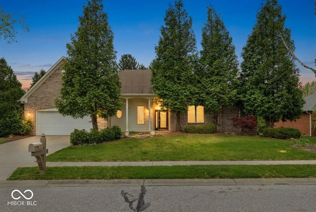 Photo of 5127 Copperwood Drive, Greenwood, IN