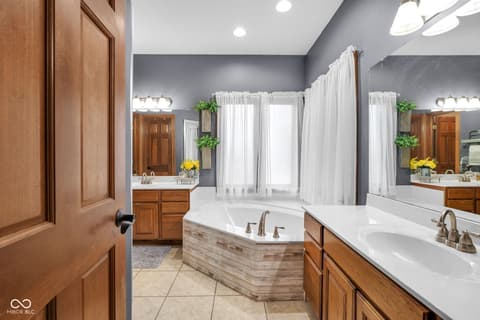 Photo of 5127 Copperwood Drive, Greenwood, IN