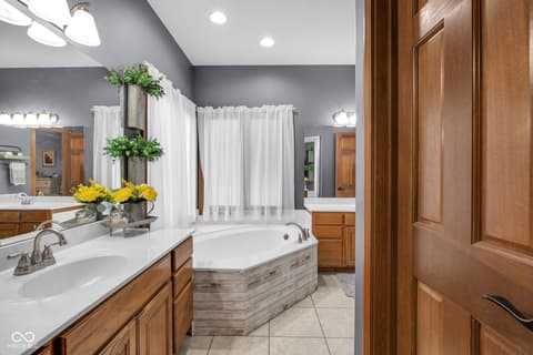 Photo of 5127 Copperwood Drive, Greenwood, IN