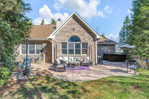 Photo of 5127 Copperwood Drive, Greenwood, IN