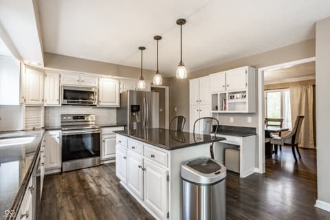 Photo of 7370 Oakland Hills Circle, Indianapolis, IN