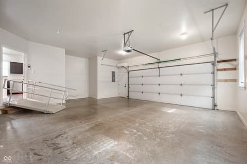 Garage at 5026 W Stonehaven Lane, New Palestine, IN