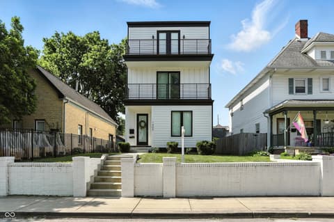 1405 E Vermont Street