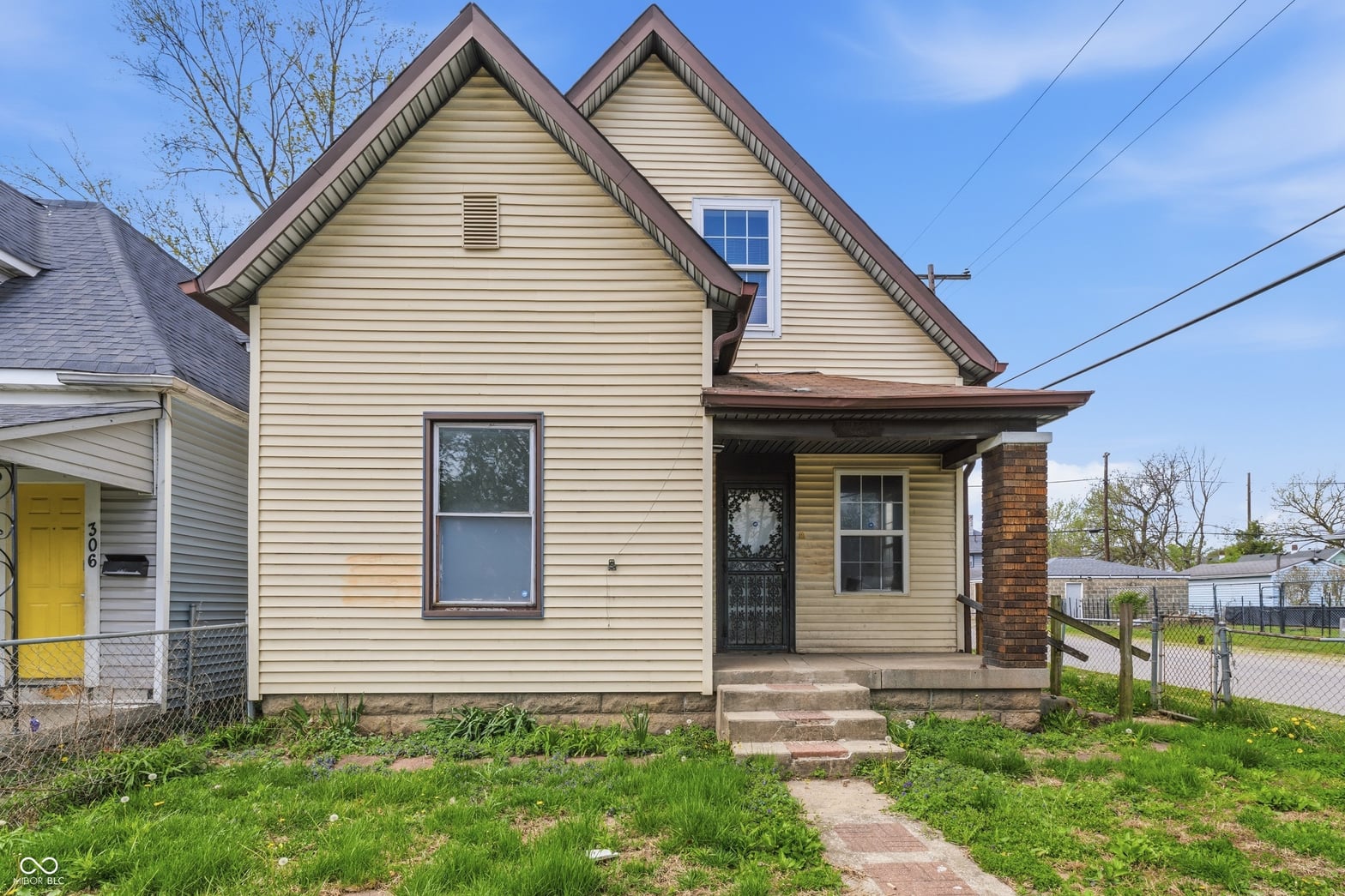 Photo of 302 S Holmes Avenue, Indianapolis, IN