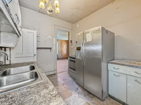 Photo of 302 S Holmes Avenue, Indianapolis, IN
