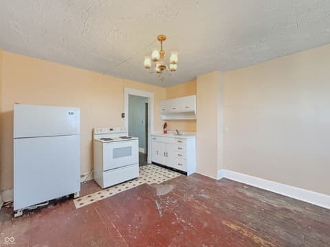 Photo of 302 S Holmes Avenue, Indianapolis, IN