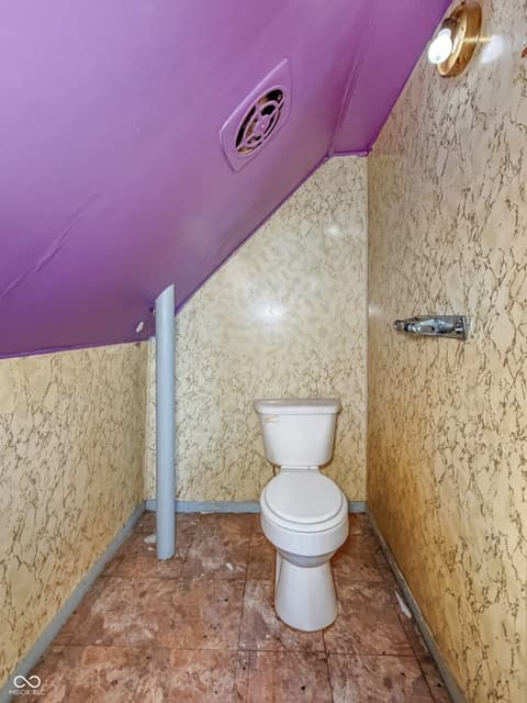 Photo of 302 S Holmes Avenue, Indianapolis, IN