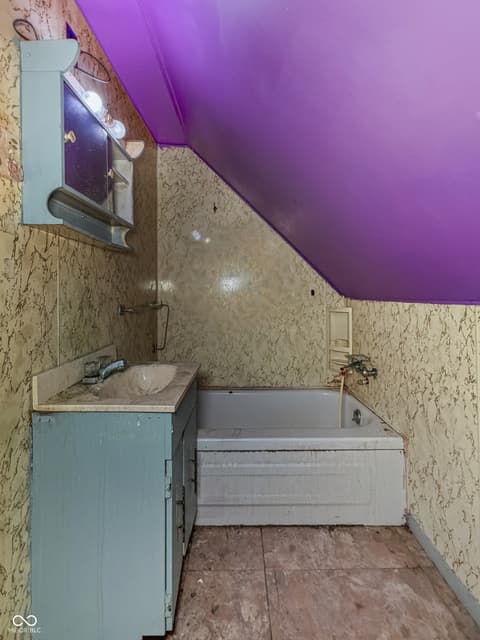 Photo of 302 S Holmes Avenue, Indianapolis, IN