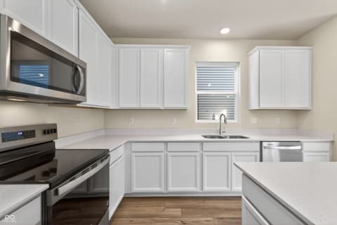 Photo of 3829 Sterling Drive, Whitestown, IN