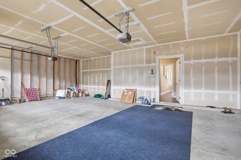 Garage at 4660 W Tradwell Drive, New Palestine, IN