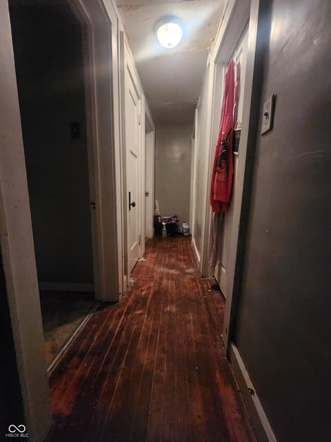 Hallway at 317 W Thompson Street, Sullivan, IN