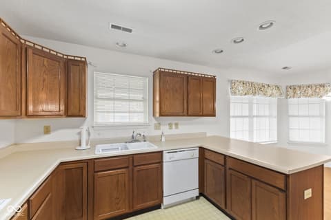 Photo of 1341 Magnolia Drive, Greenfield, IN