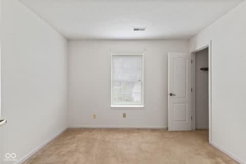 Photo of 1341 Magnolia Drive, Greenfield, IN