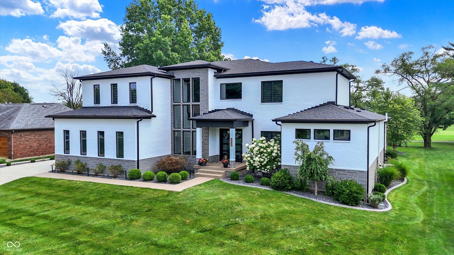 Photo of 3081 Golfview Drive, Greenwood, IN