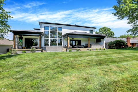 Photo of 3081 Golfview Drive, Greenwood, IN