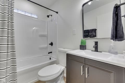 Photo of 640 W Stop 11 Road, Indianapolis, IN