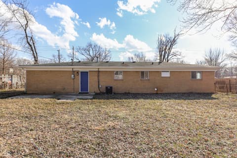 Photo of 640 W Stop 11 Road, Indianapolis, IN