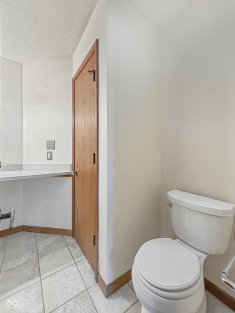 Photo of 4608 Stansbury Lane, Indianapolis, IN