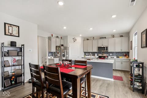Photo of 1944 Fairmount Drive, Greenfield, IN