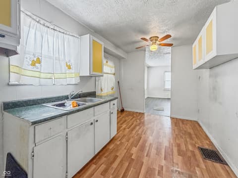 Photo of 1929 N Linwood Avenue, Indianapolis, IN