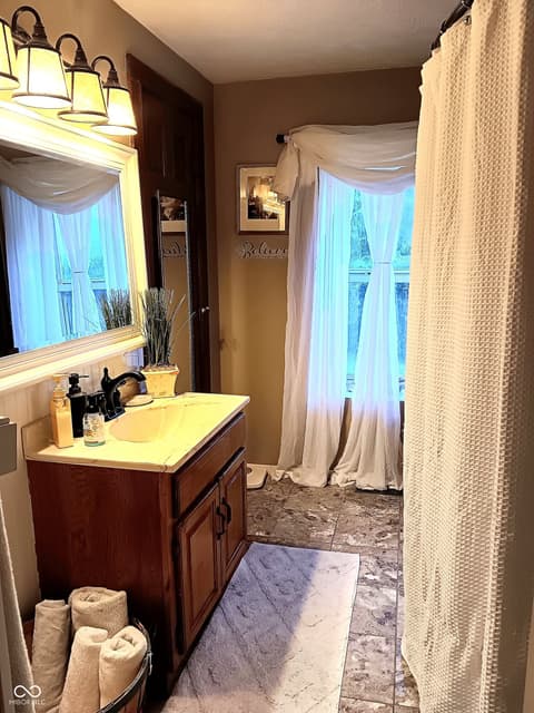 Photo of 1022 E 600 S, Franklin, IN