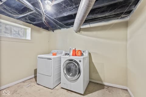 Laundry room at 337 N Temple Avenue, Indianapolis, IN