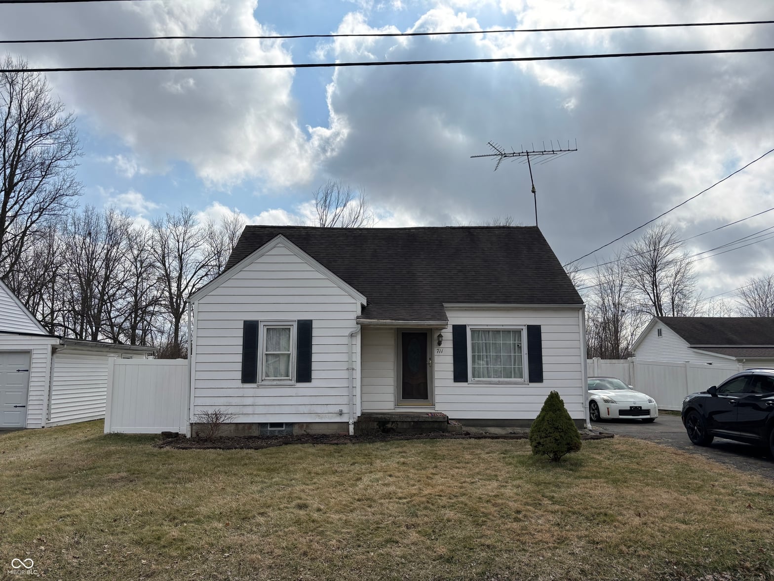 Photo of 711 Central Avenue, Batesville, IN