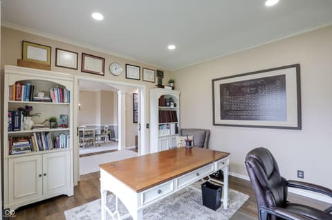 Photo of 4401 Brittany Drive, Zionsville, IN