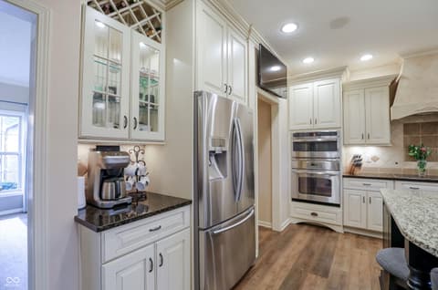 Photo of 4401 Brittany Drive, Zionsville, IN