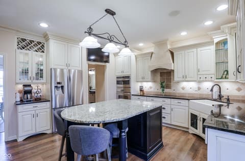 Photo of 4401 Brittany Drive, Zionsville, IN