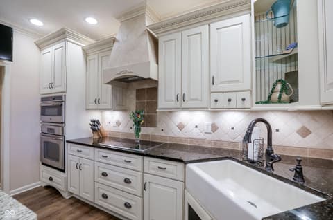 Photo of 4401 Brittany Drive, Zionsville, IN